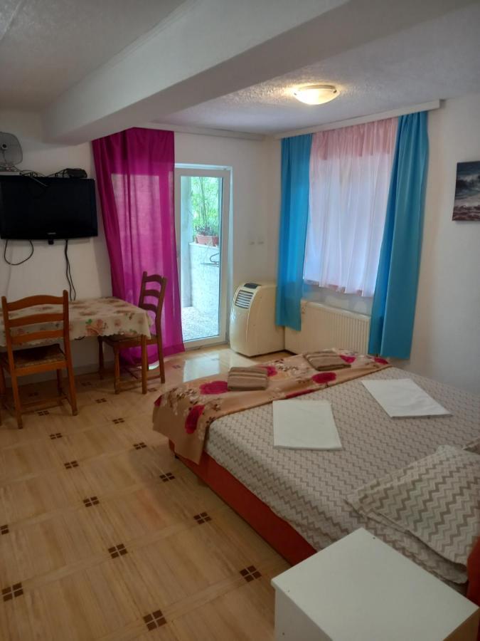 Bugenvilija Budva Exterior photo